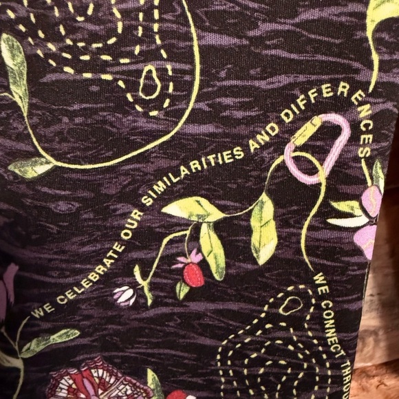 NWOT The North Face Black Floral Women's Leggings - Picture 4 of 5